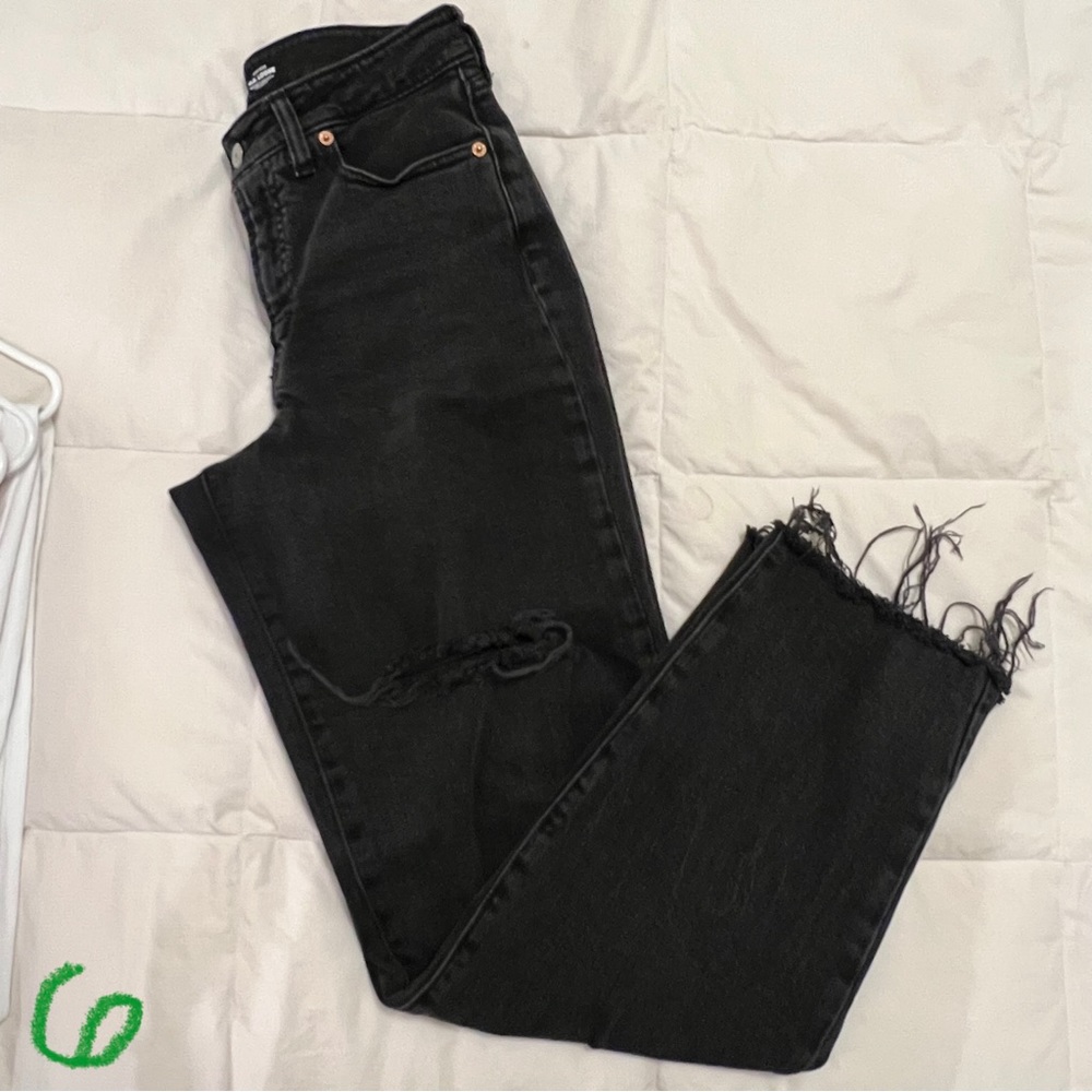 Black distressed jeans